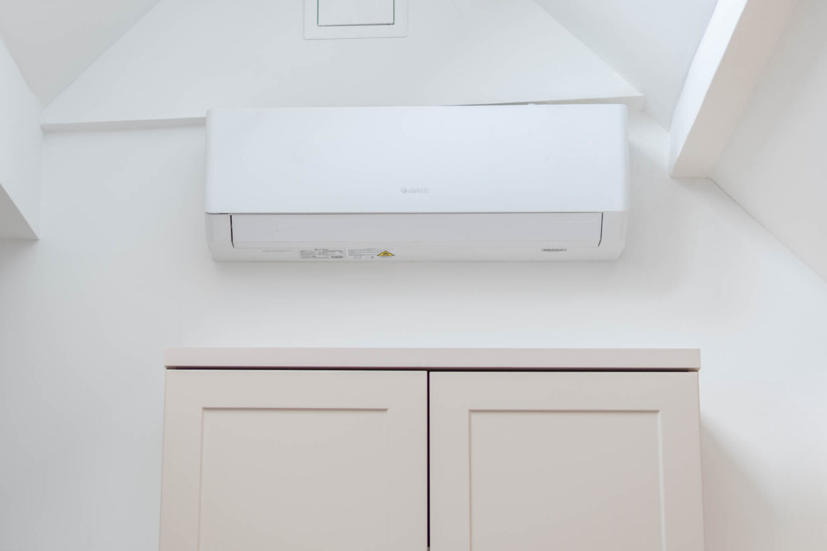 1. KANCELARIA PRAWNA A-Z-A RENTIER ANDRZEJ ANDRZEJEWSKI, 2. BIURO ZARZĄDZANIA I OBROTU NIERUCHOMOŚCI - 13